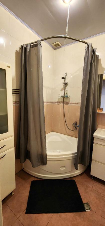 Riverside Baratashvili Apartment Tbilisi Buitenkant foto