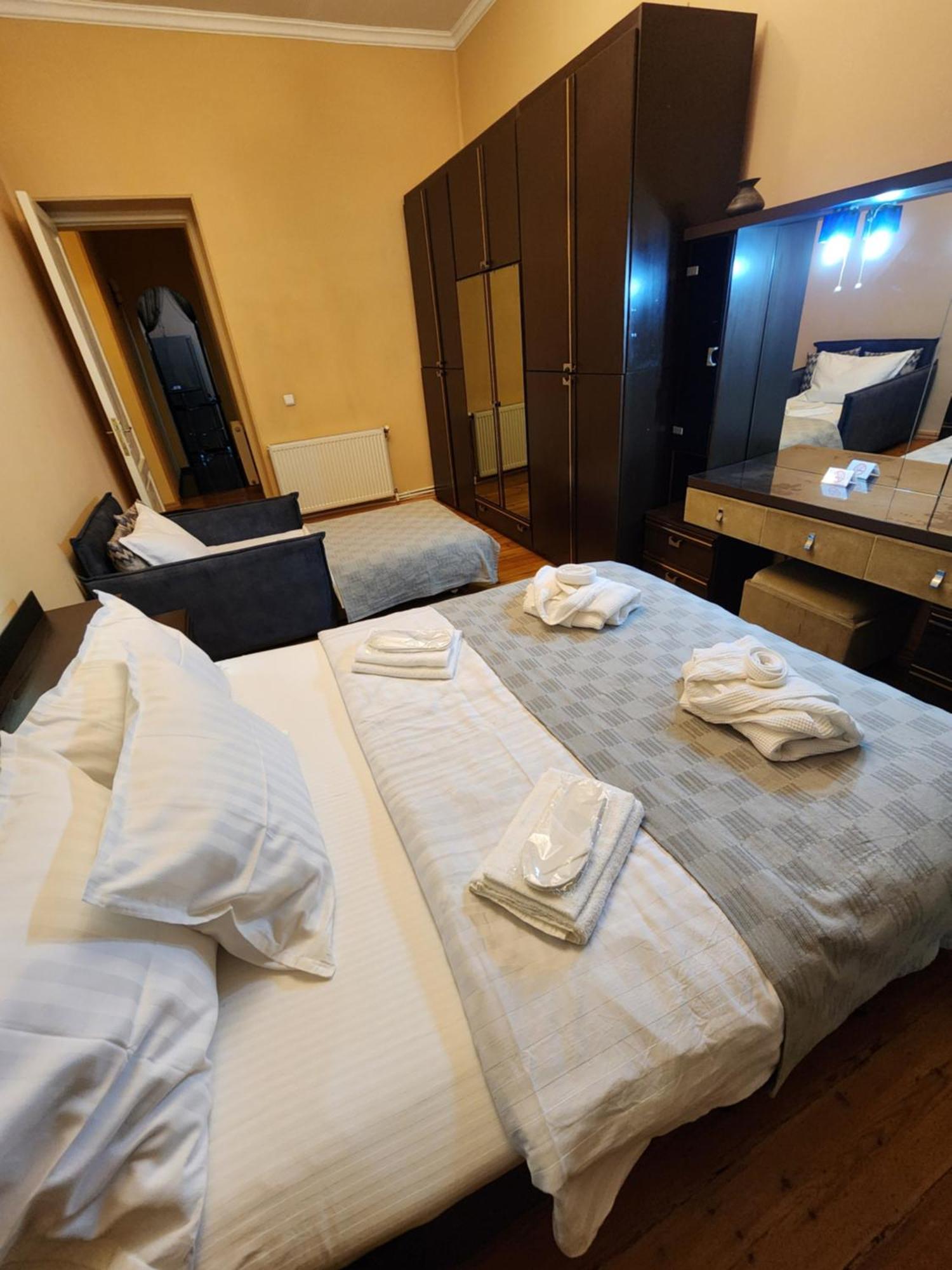 Riverside Baratashvili Apartment Tbilisi Buitenkant foto
