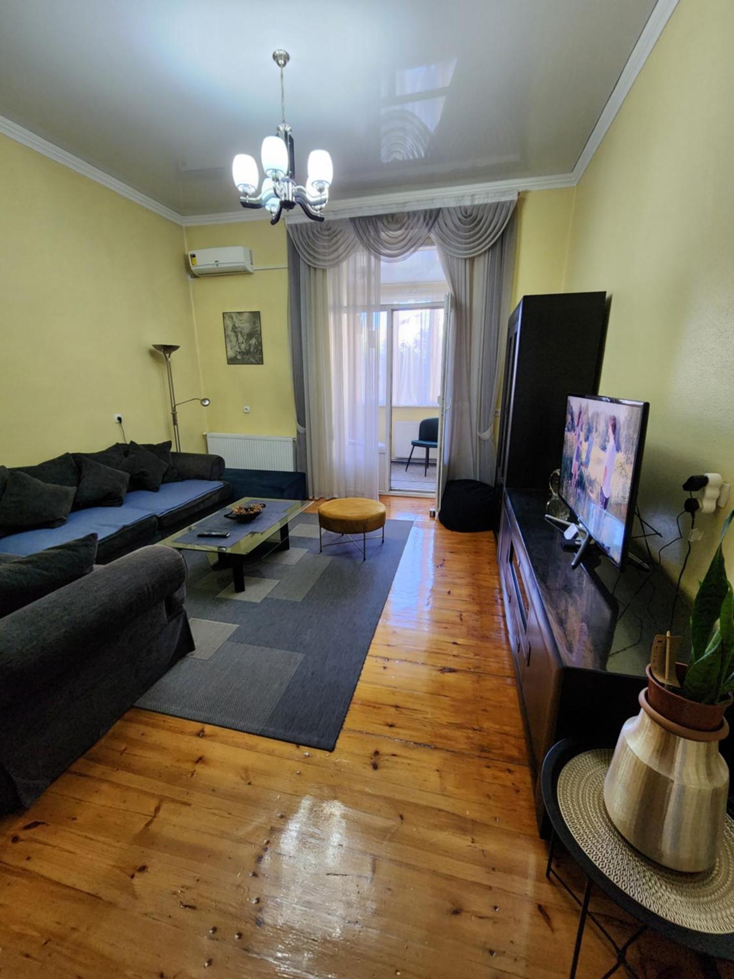Riverside Baratashvili Apartment Tbilisi Buitenkant foto