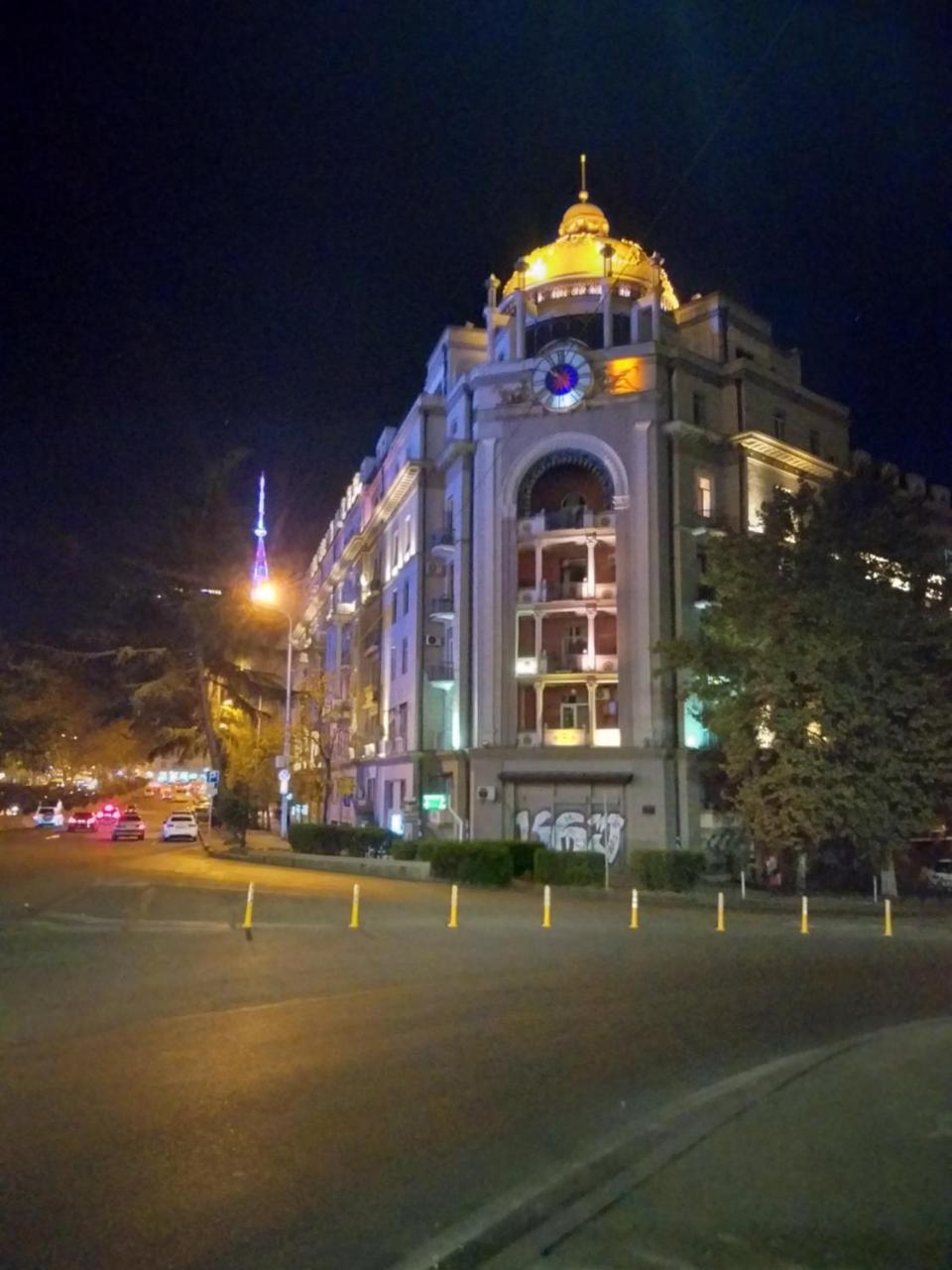 Riverside Baratashvili Apartment Tbilisi Buitenkant foto